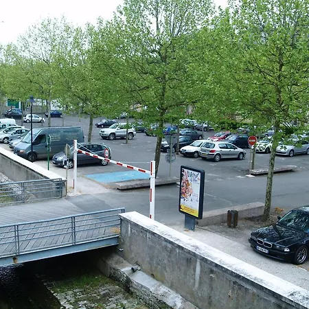 Des Thermes *